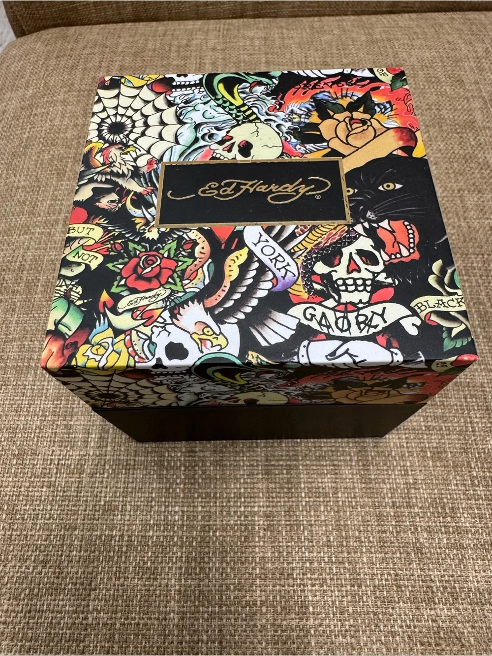 Ed Hardy Men’s Quartz Chronograph Gray Dial Black Rubber Strap Watch 48mm Box